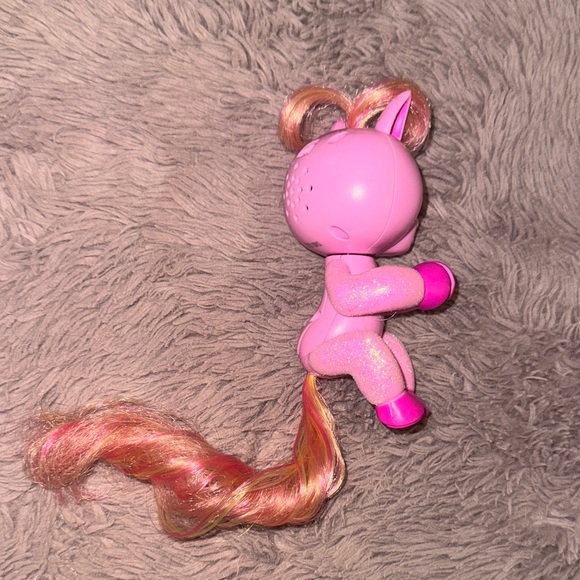 Pink Unicorn Toy with Glitter Fingerling kids pretend finger pet hair and tail - Picture 4 of 6